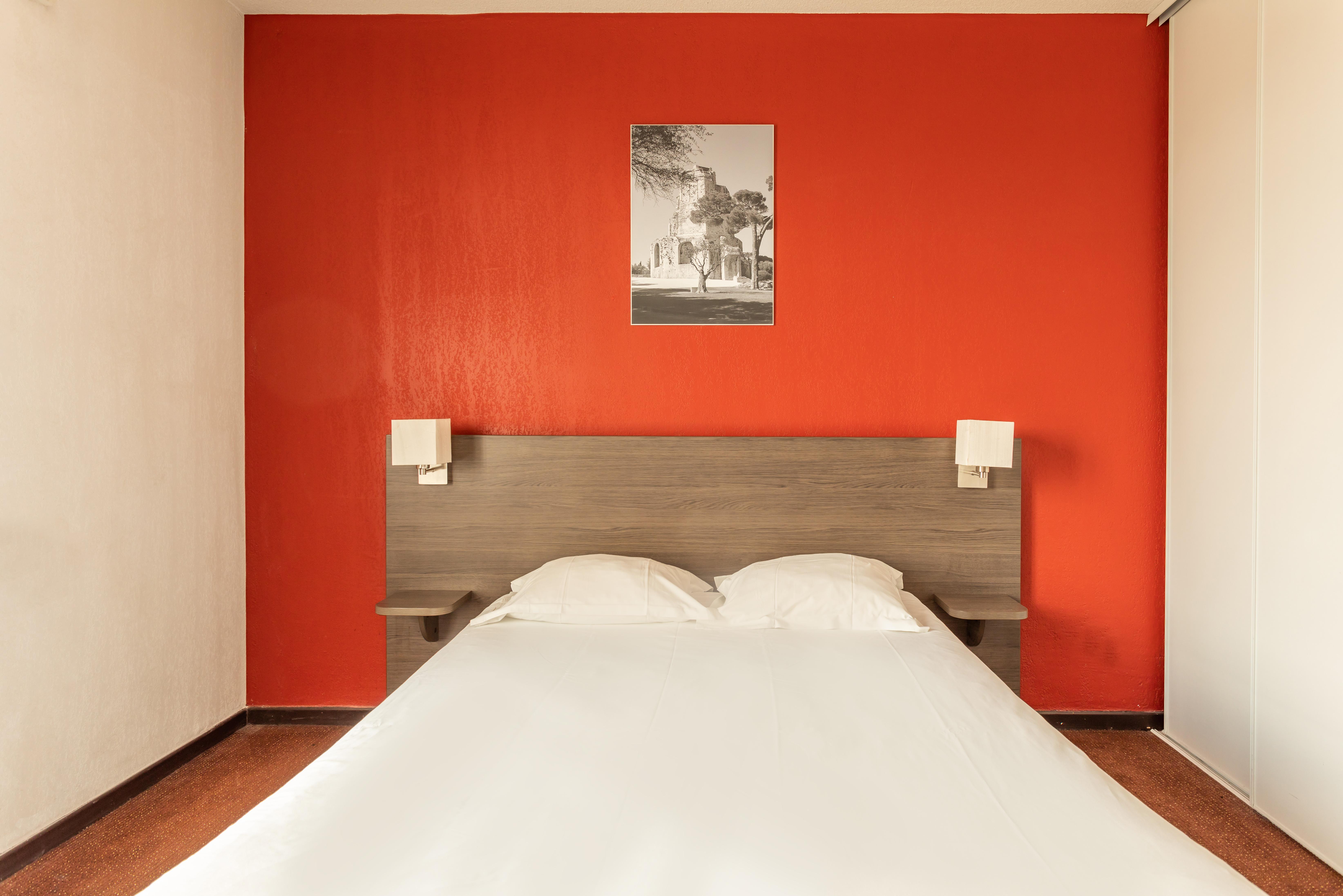 Comfort Aparthotel Nimes Centre Exterior photo