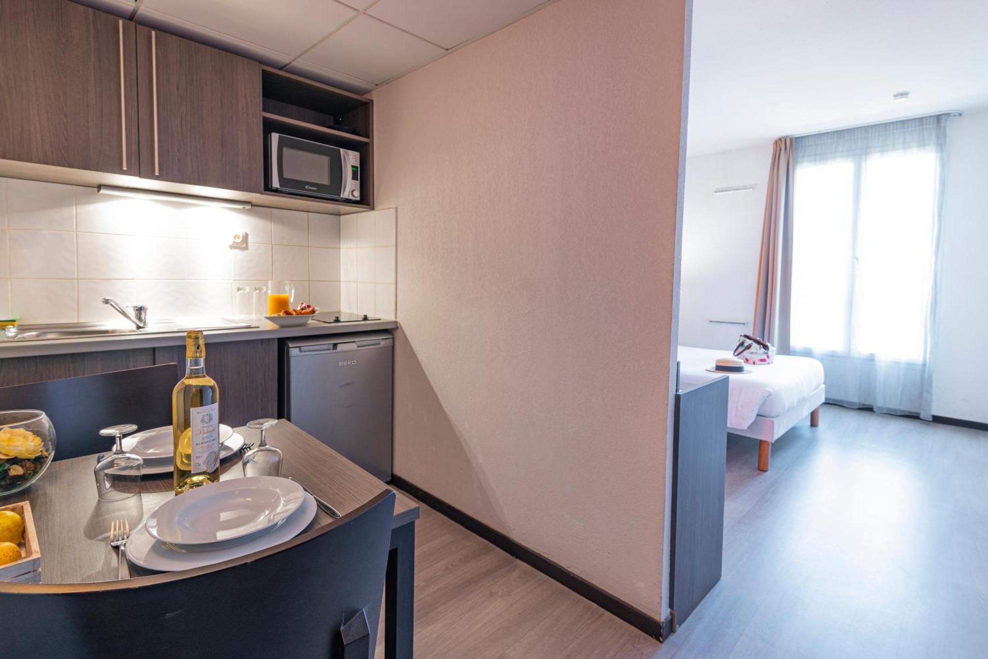 Comfort Aparthotel Nimes Centre Exterior photo